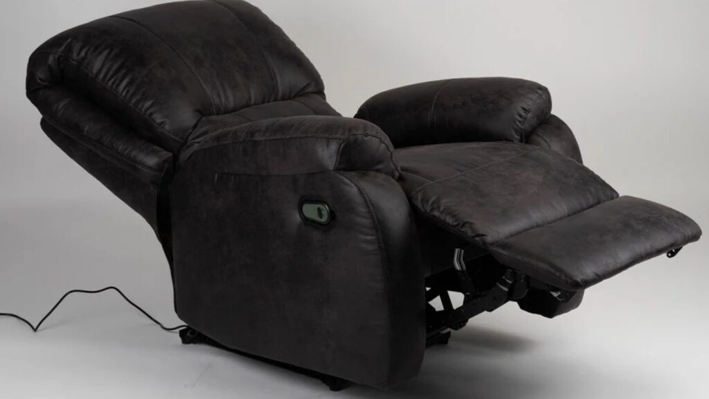 What Makes Recliners Essential for a Home Theater Setup