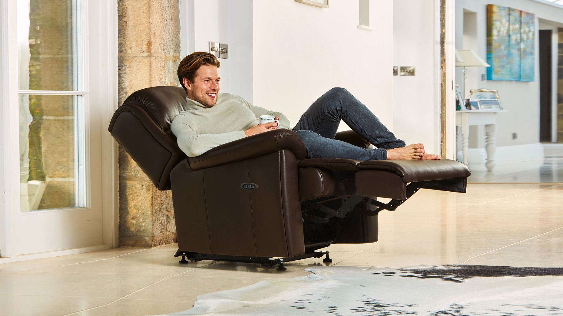 What Makes Recliners Essential for a Home Theater Setup